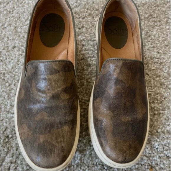 Söfft Somers Camo Slip Ons Women’s Size 6.5M Comfort Shoes Costal and Preppy - Picture 1 of 3